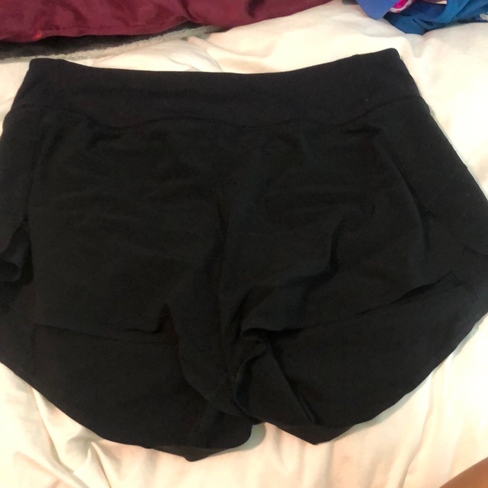 athleta run with it 3.5 short